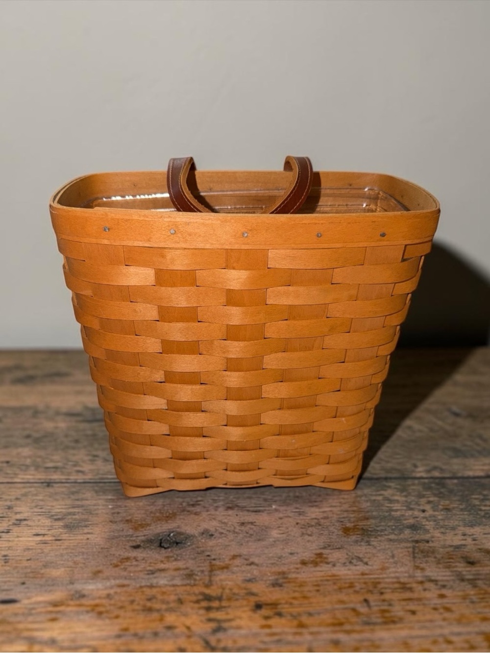 VINTAGE Tall Key Longaberger Basket
